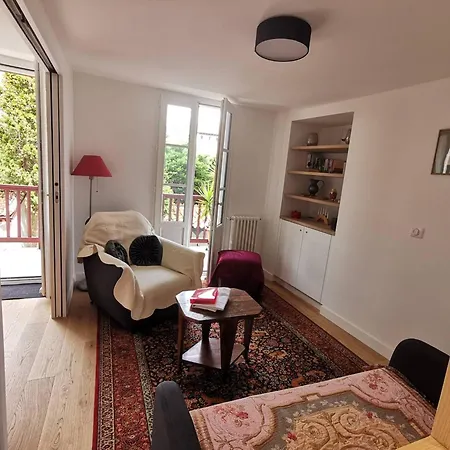Renove Hyper Centre St-jean-de-luz, 4 Pieces, 6 Couchages, Parking, 50m - Fr-1-792-31 بيت للعطل *
