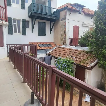 Vakantiehuis Renove Hyper Centre St-jean-de-luz, 4 Pieces, 6 Couchages, Parking, 50m - Fr-1-792-31 Saint-Jean-de-Luz